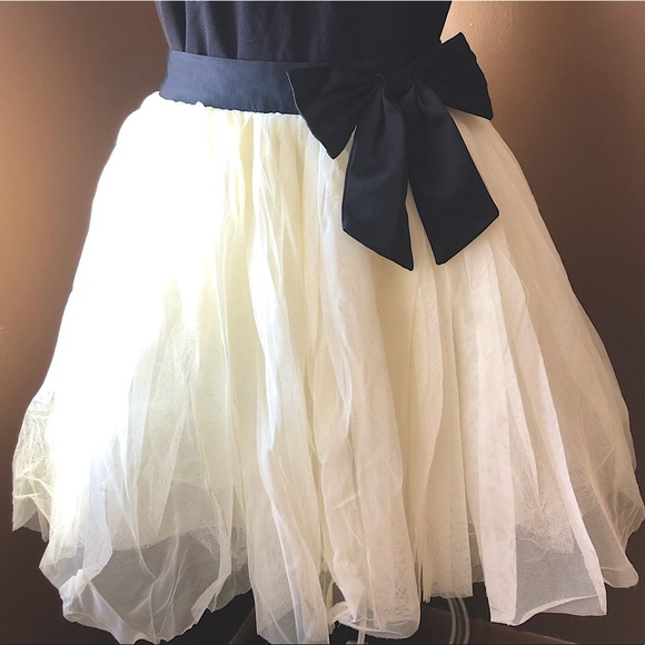 Cream Tulle Skirt with black bow waist band - Picture 4 of 7